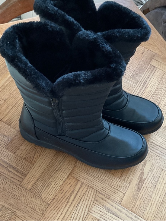 totes Shoes - Women's Totes Black Insulated Winter Boots with Faux Fur Lining sz10